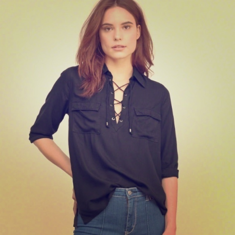 NWT Abercrombie & Fitch Black Tie Front Blouse XS
